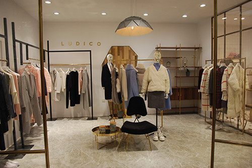 小型服装店装修效果图大全